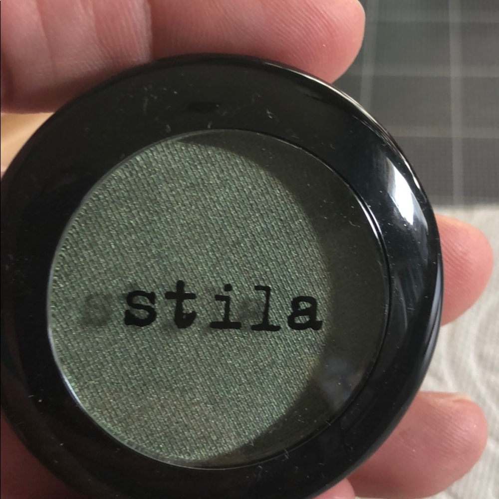 Eye shadow - Picture 3 of 5